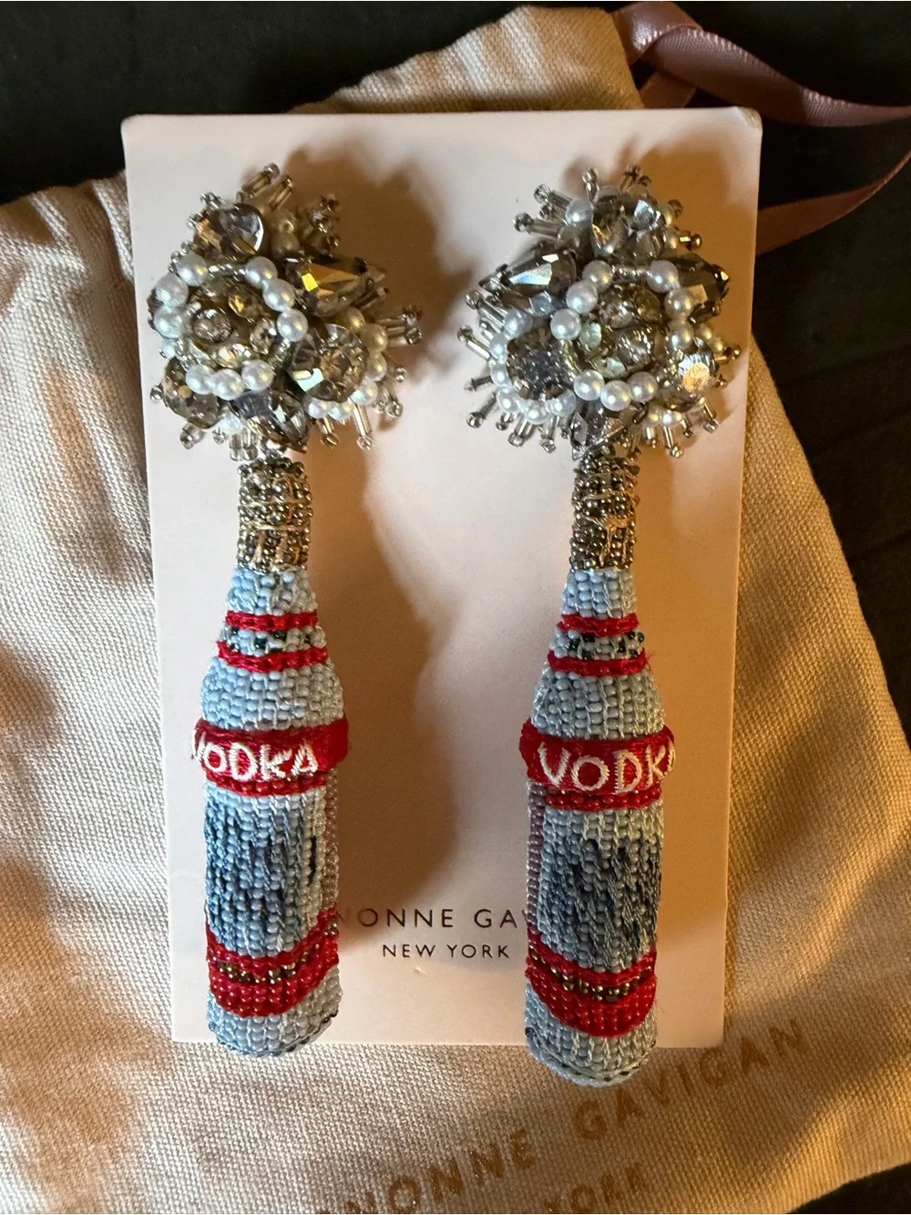 NWT Mignonne Gavigan beaded vodka dangle earrings - Picture 2 of 4